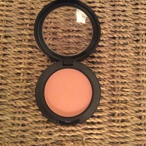 MAC Cosmetics Makeup - MAC Blush MAC Cosmetics Makeup - MAC Blush